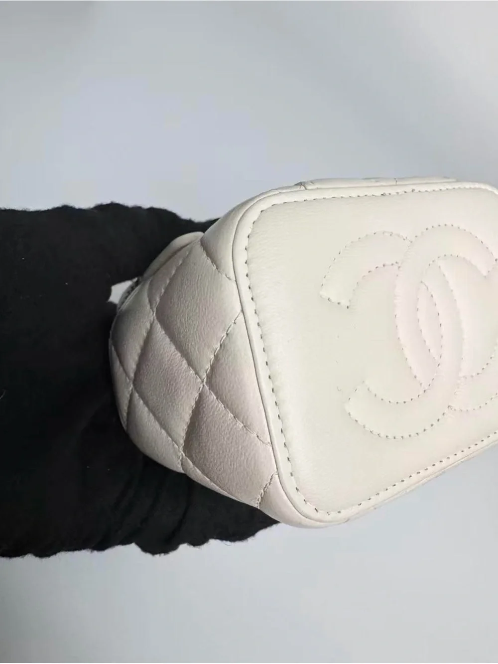 CHANEL Cream Quilted Vanity Crossbody with Gold Chain